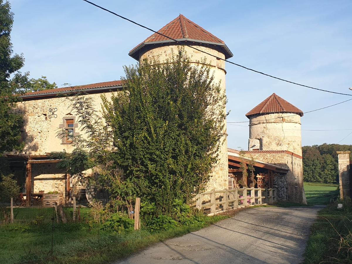 Tour De Charme Atypique Hotel Beauregard-l'Eveque Exterior photo